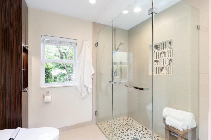 główne_prysznic-bez-kabiny Kabina prysznicowa